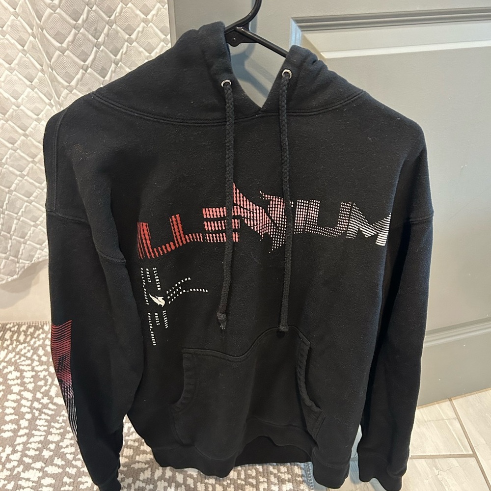 Illenium hoodie size medium